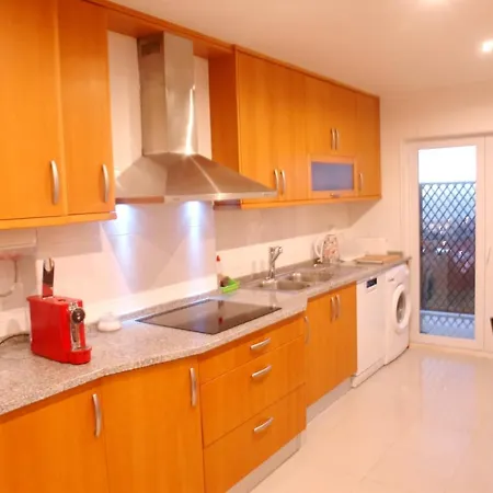 2 Bedrooms With Sea View Shared Pool And Terrace At 1 Km Away From The Lägenhet Ericeira